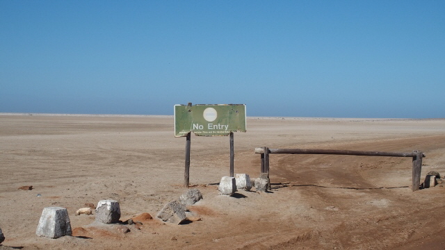P4201504 (640x360)